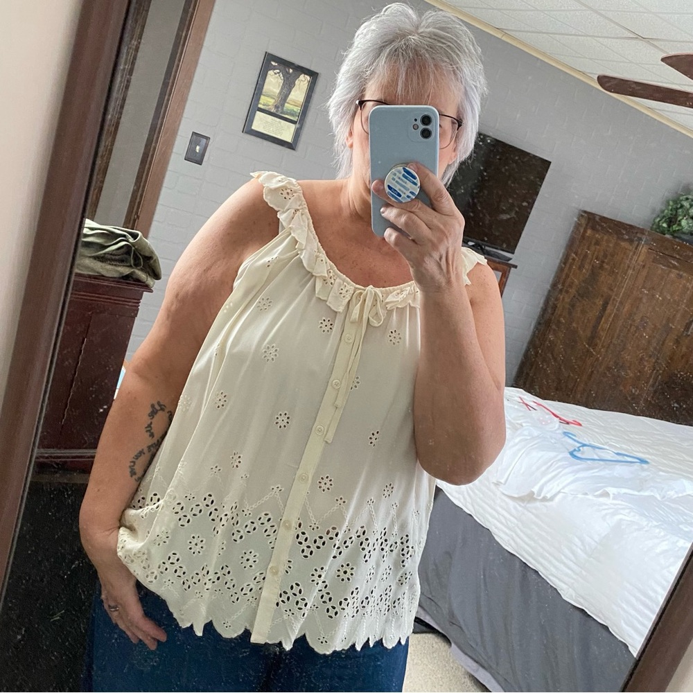 NWT TORRID TOP - 2X (2)
